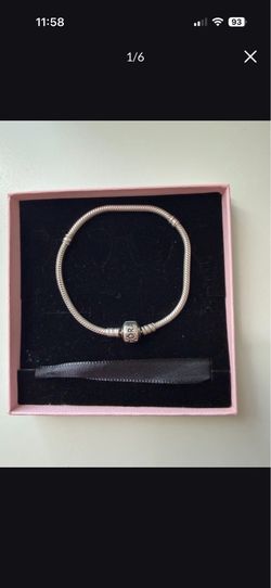 Pandora Moments Barrel Clasp Snake Chain bracelet