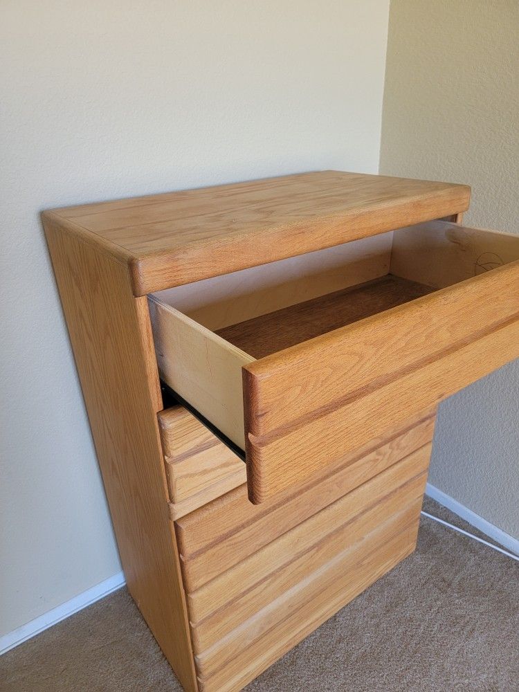 Dresser/ Chest