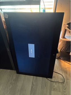 Two 40in TVs not smart w hdmi