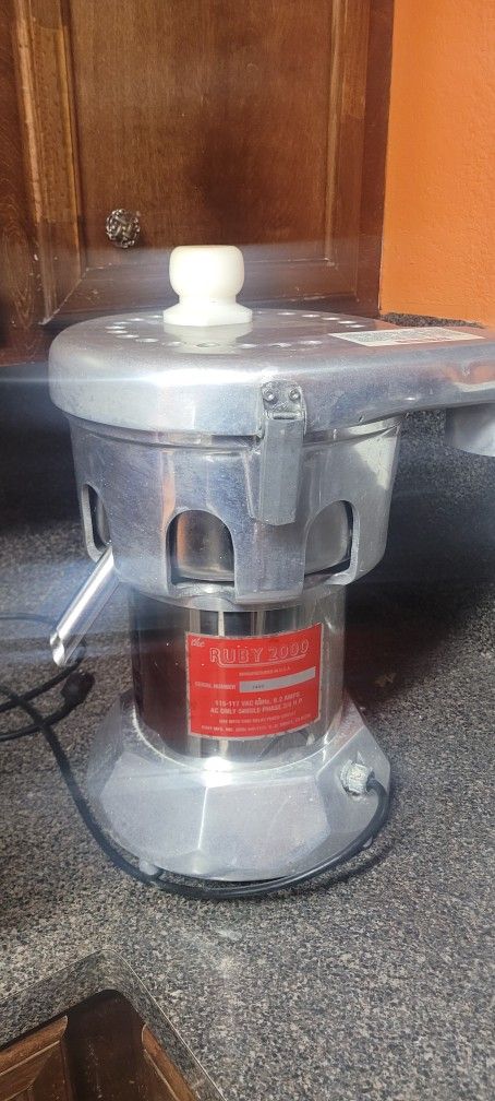 The Ruby 2000 Commercial Juicer 1000$ Maquina De Jugos