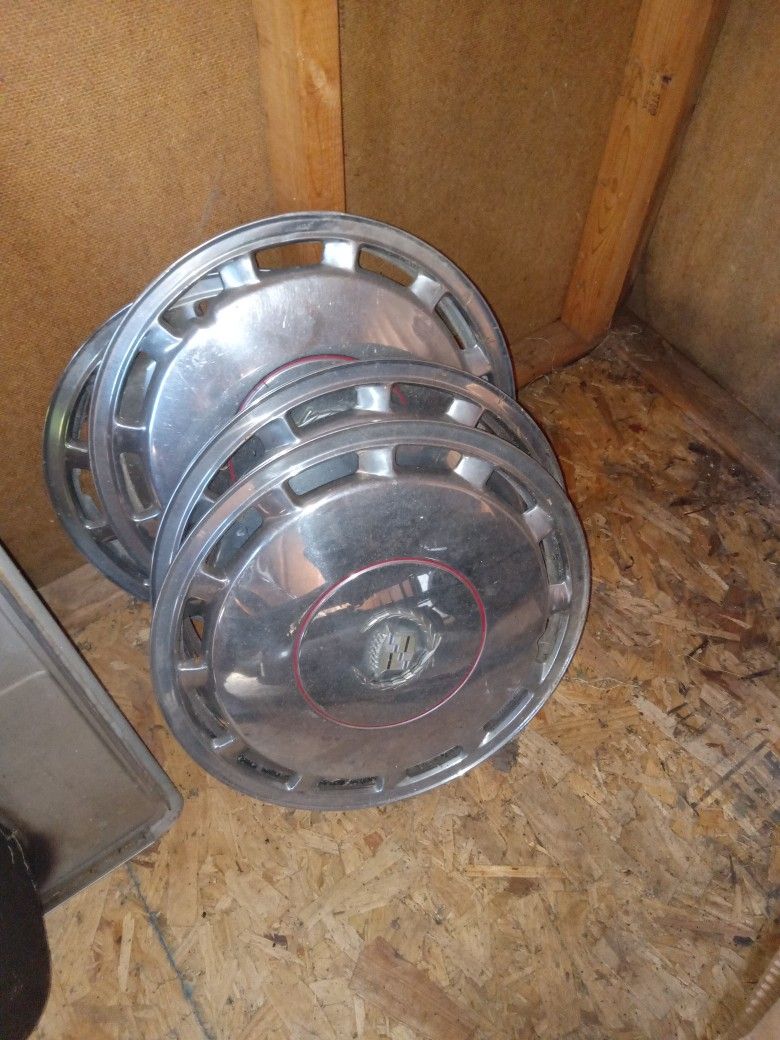 Cadillac Hubcaps 