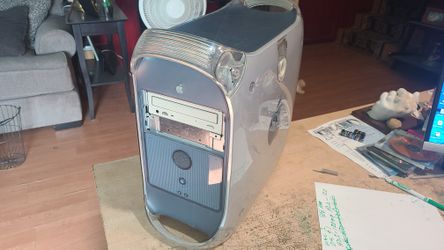 VINTAGE MAC G3 NO HD OR RAM