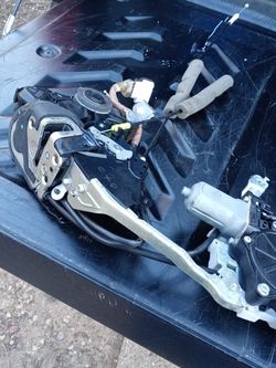 Lexus LS 460 Door Actuator