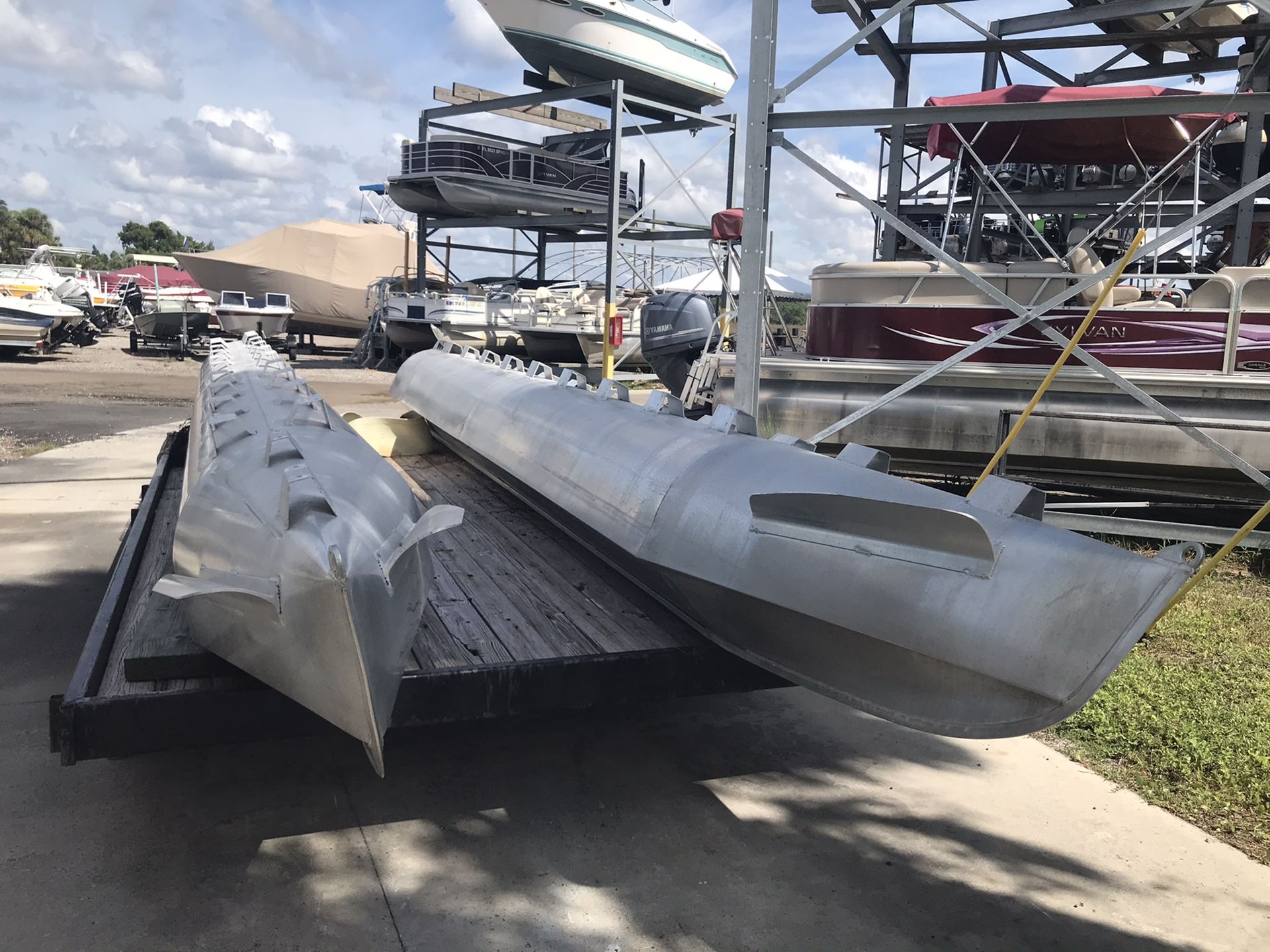 24ft Pontoon Logs for Sale in Spring Hill, FL OfferUp