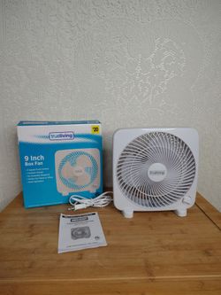 trueliving

9 INCH PORTABLE BOX FAN

MODEL NO.: HB-BN-9B