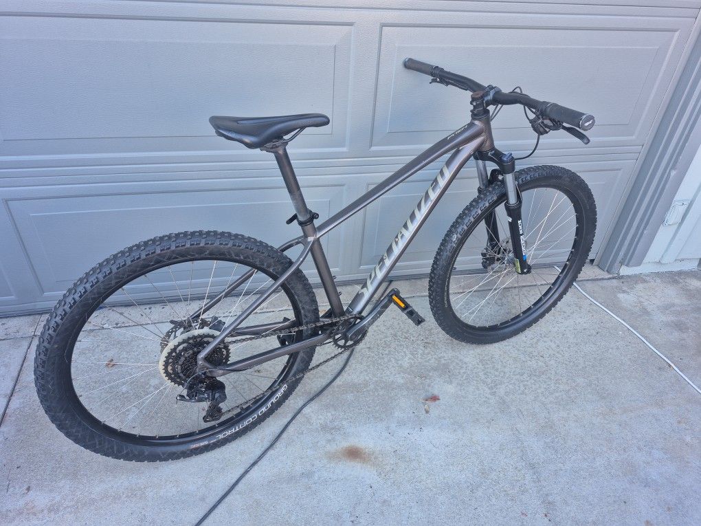 Specialized Bike Pitch M  Tire 27.5. Mountain Bike