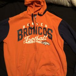Hoodie.. Go Broncos! 