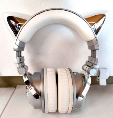 Limited edition, Brookstone Ariana Grande headphones