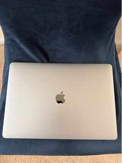2018 15 Inch Macbook pro 256 GB SSD