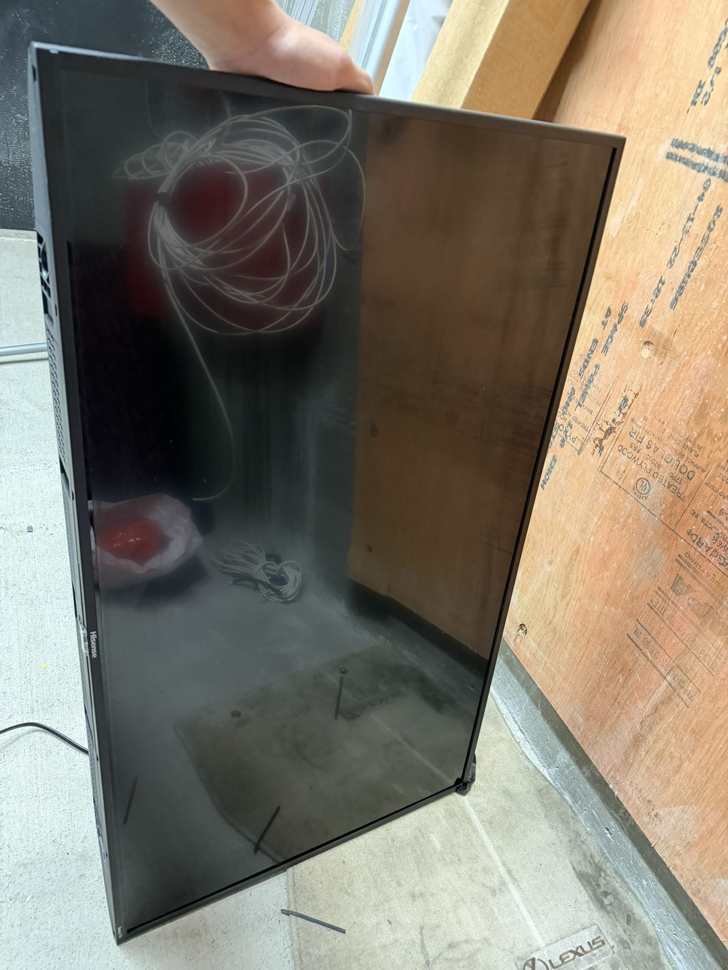 Hisense Roku Tv 43”inch