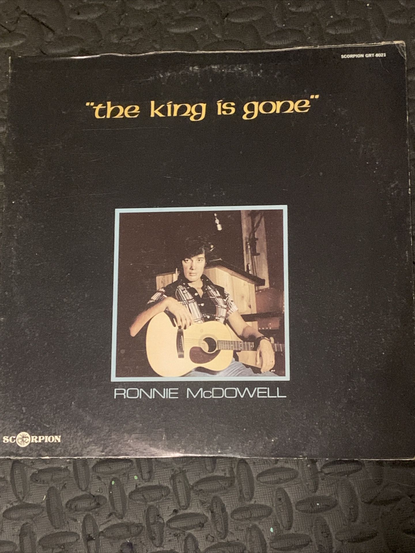 Ronnie McDowell “The King Is Gone” Record 1977
