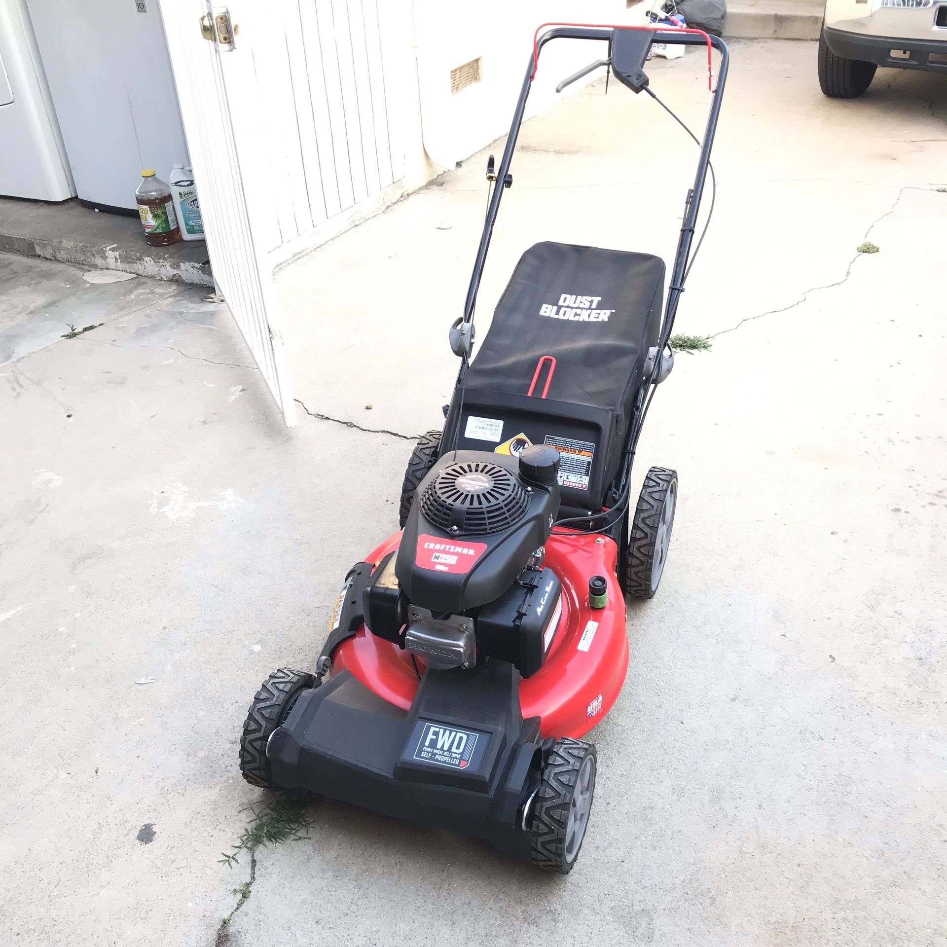 (SERIOUS BUYERS ONLY)CRAFTSMAN M250 160-cc 21-in Self-propelled Gas Lawn Mower with Honda Engine