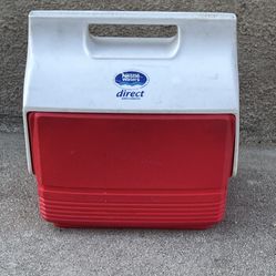 IGLOO COOLER 10x10x7inch  firm price IN EAGLE ROCK 
