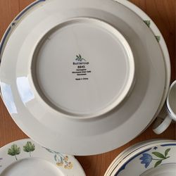 Buttercup -Pattern-8845-White-Yellow-Floral Dish Set