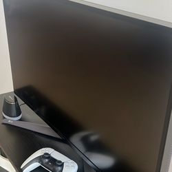 LG UltraGear 32” 4K UHD (3840x2160p) Gaming Monitor 