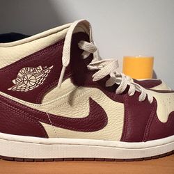 Jordan’s 1s mid spilt beach cherrywood red