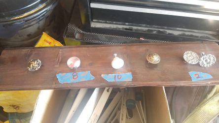 Door/drawer knobs
