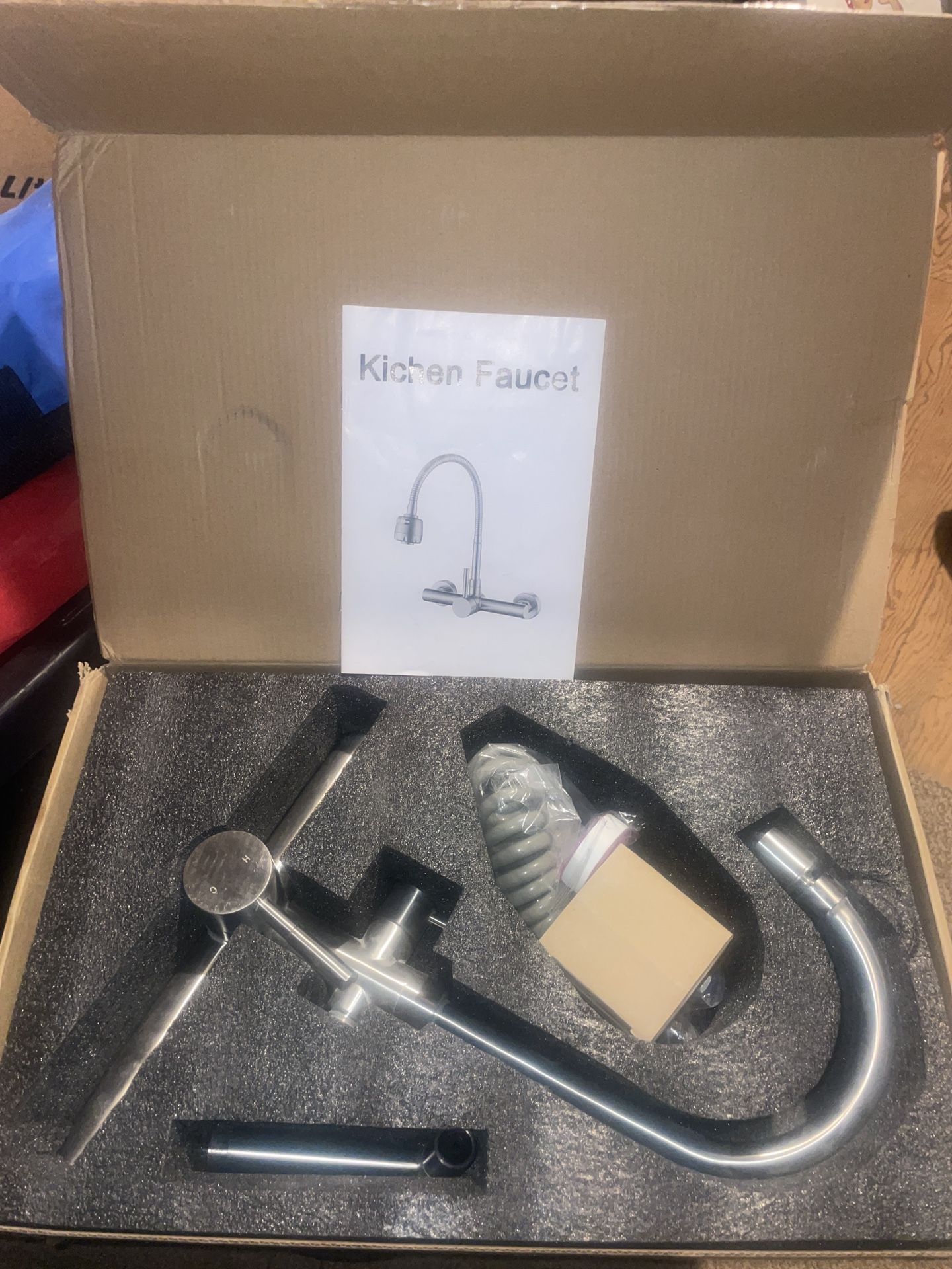 Wall Mounted Kitchen Faucet Stainless Steel Multifunction Spray Gun Hot Water and Cold Water Sink Faucet