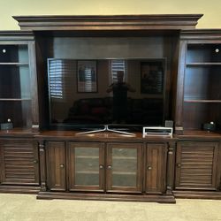 Wall Unit/ TV Cabinet 