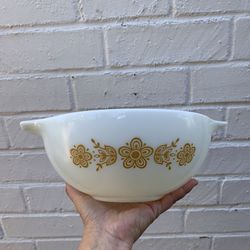Vintage Pyrex 443 Bowl