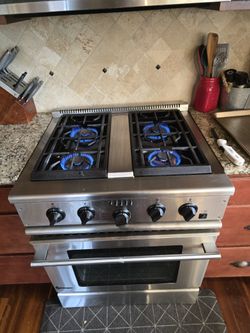 GE Monogram Dual Fuel Range Oven