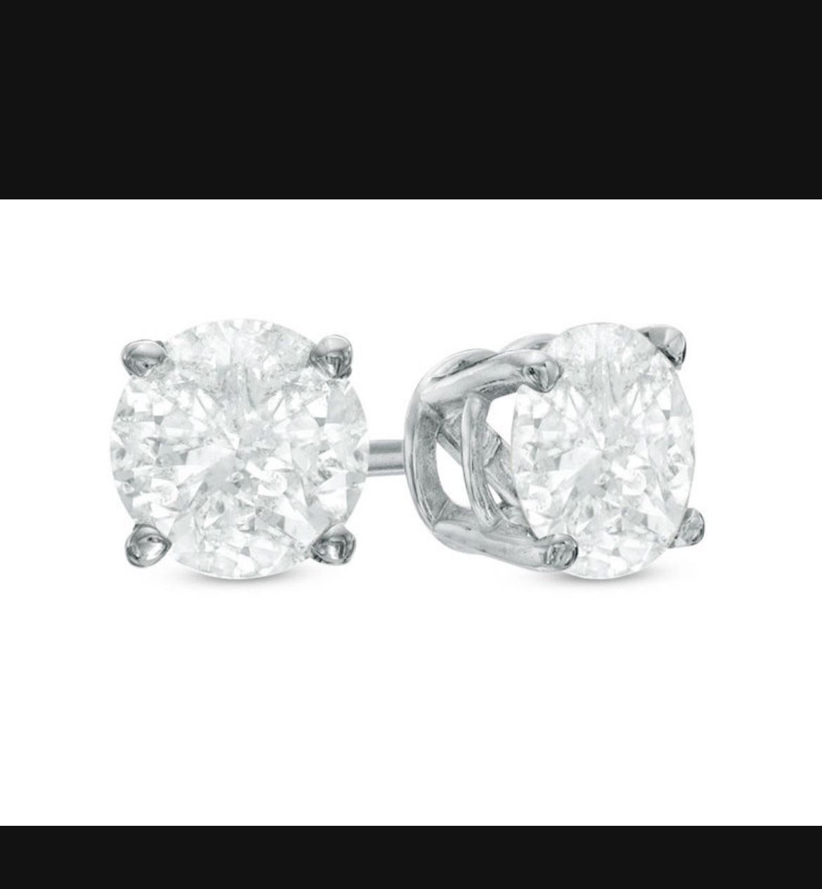 An exclusive set deal of 1 carat natural diamond earrings and 1/2 carat diamond necklace pendant on 14K gold settings