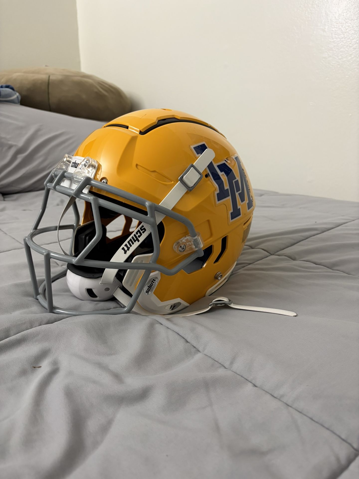 schutt f7 helmet cheap 2026 2.0 Adult Football Helmet_Mount VX-Pro4 | Resolute Red but with improved impact Size:9’ 4pc Single Rod / Reel Travel Case 2’’ x 32’’