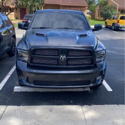 Dodge Ram 2011, Hemi 5.7.