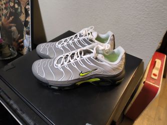 Nike Air Max Plus TN "Neon" Pearl Grey/Volt – [size 13]