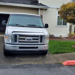 FORD  ECONOLINE  WHITE VAN