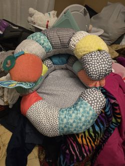  2-in-1 Tummy Time & Seated Support