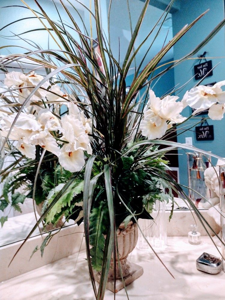 33" Silk White Iris Floral Arrangement 