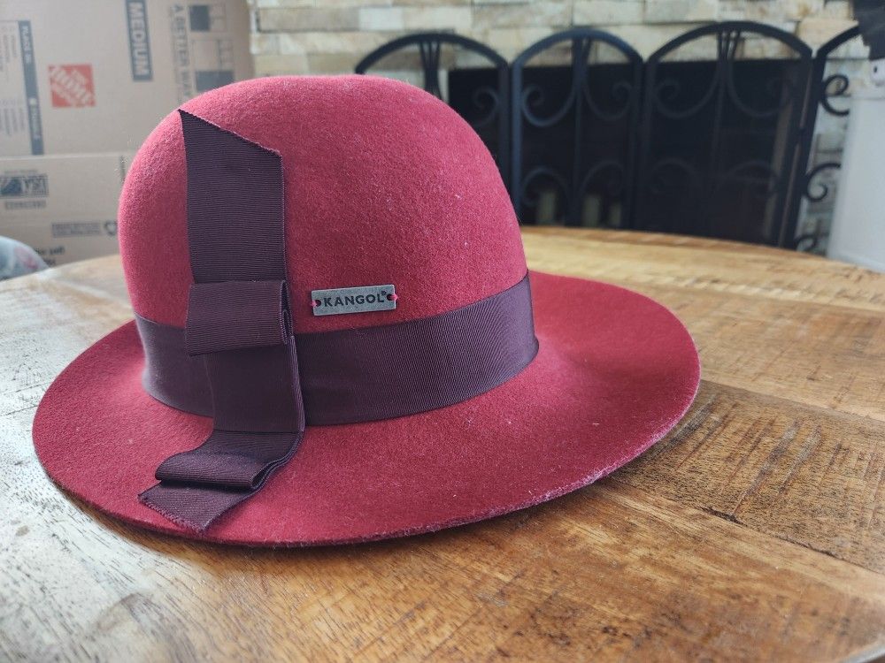 Vintage Ruby KANGOL Hat