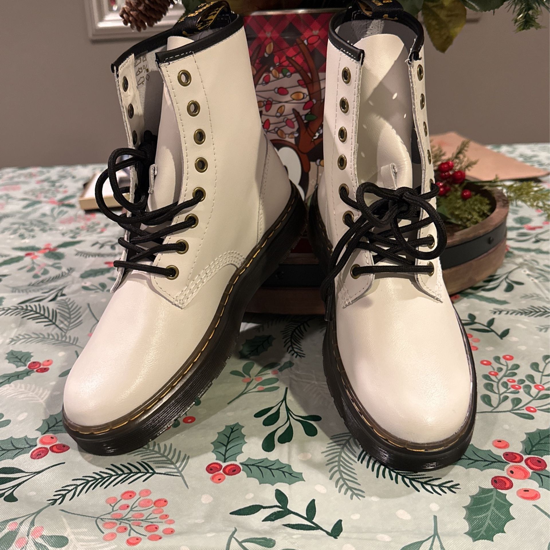 Dr. Martins Women’s ZAVALA COMBAT BOOTS