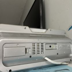 ILive IS208 B Stereo Speaker Clock Docking System iPod Dock Silver 