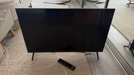 32 Inch Vizio Smart TV ***LIKE NEW CONDITION***
