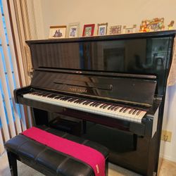 Upright Yung Chang Piano