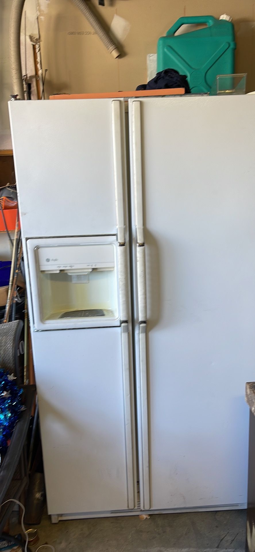 2 Door Freezer / Refrigerator 