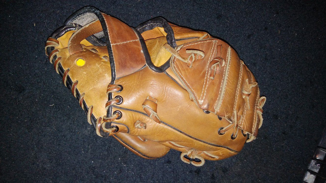 Superior Baseball Glove