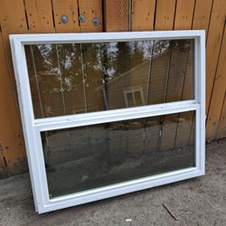 Newer Vinyl Window 45x40 Single Hung 
