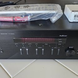 YAMAHA R-N303BL Stereo Receiver with Wi-Fi, Bluetooth & Phono