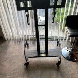 UNIVERSAL TV STAND 