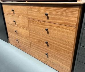 8 Drawer oak wood color