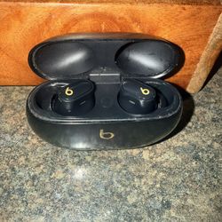 Beats Studio Earbuds
