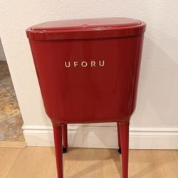 Red Rolling Trash Can with Lid (UFORU)