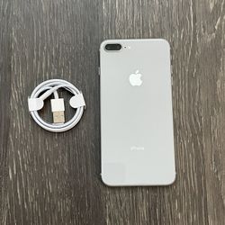 iPhone 8 Plus Silver UNLOCKED FOR ANY CARRIER!