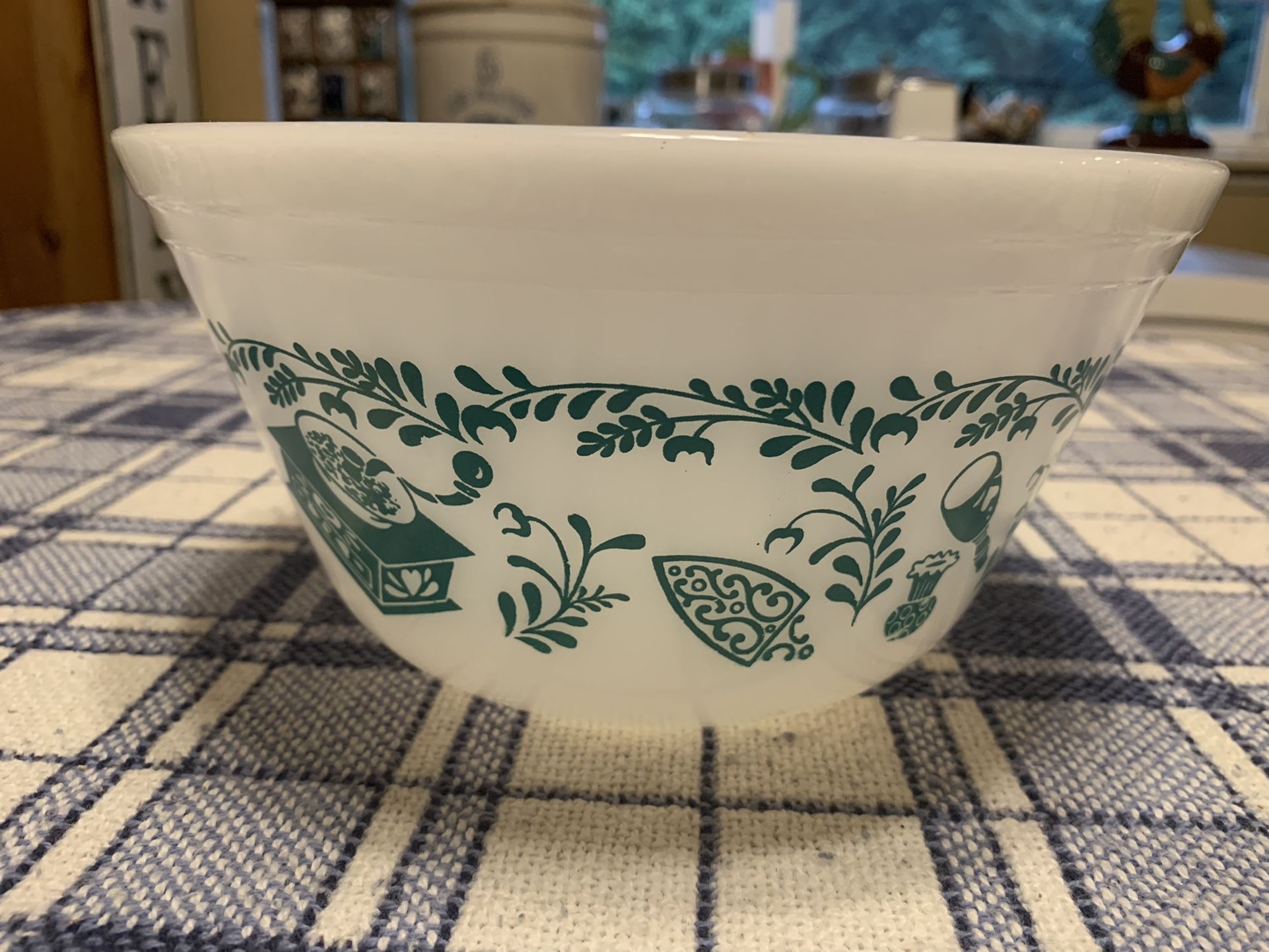 Vintage Federal Milk Glass  Scandinavian Pattern  Nesting / Mixing Bowl 