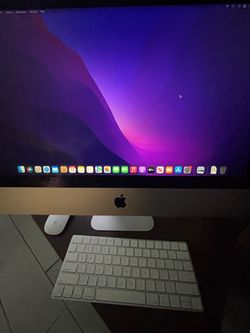 Apple iMac Desktop with Keyboard and Mouse