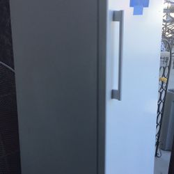 Galanz- Convertible Fridge or Freezer