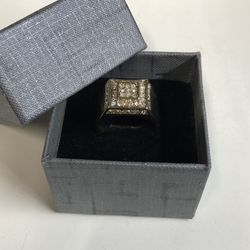Gold-Plated Diamond-stud Ring (Size 11)